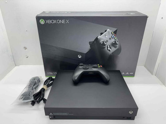 XBOX ONE X BLACK - 1TB (WITH BOX) (usagé)