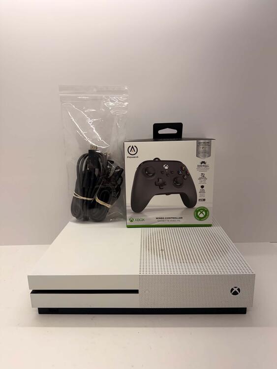 XBOX ONE S WHITE - 2TB + 1 CONTROLLER WITH BATTERY (used)