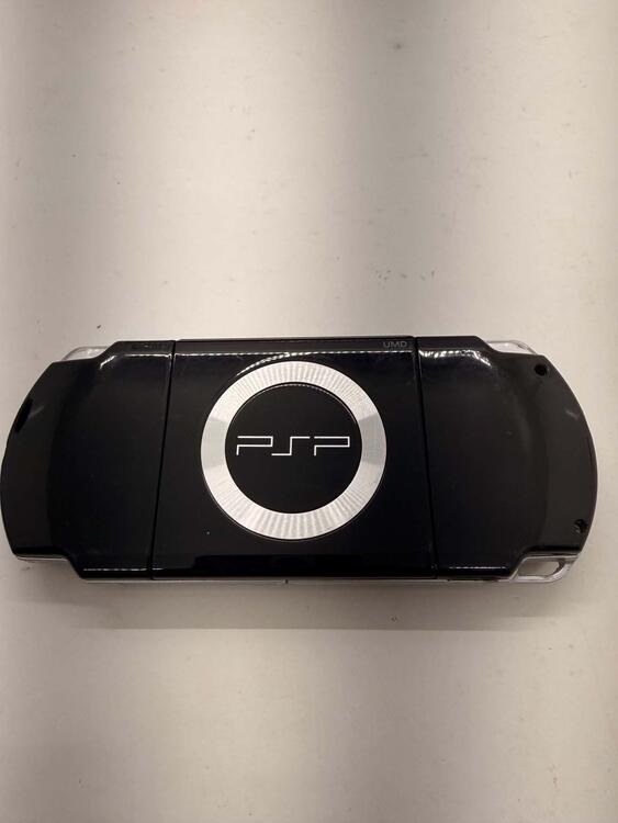 PSP 2001 BLACK + 4 GB MEMORY STICK + CASE + CHARGE BATTERY (usagé)
