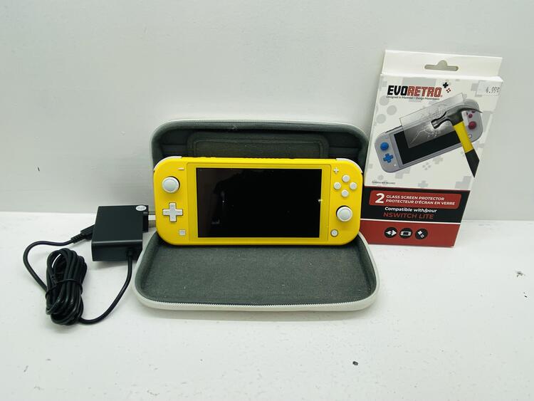 NINTENDO SWITCH LITE YELLOW + CASE + SCREEN PROTECTOR (usagé)