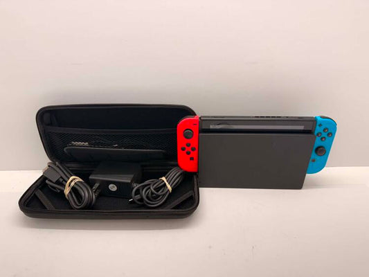 NINTENDO SWITCH MODEL 2 RED AND BLUE + CASE (usagé)