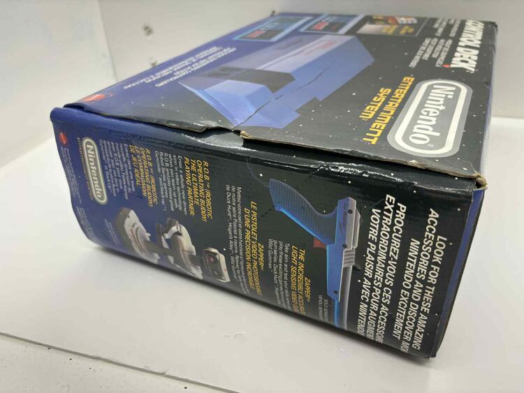 NINTENDO ENTERTAINMENT SYSTEM CONTROL DECK (COMPLETE IN BOX) (used)