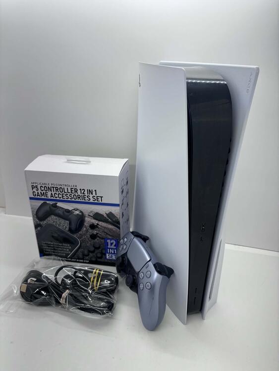 PLAYSTATION 5 DISC + 12 IN 1 GAME ACCESSORIES SET (usagé)