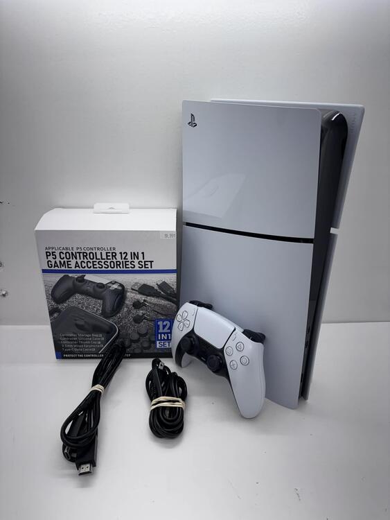 PLAYSTATION 5 SLIM DISC 1TB + 12 IN 1 ACCESSORIES (usagé)
