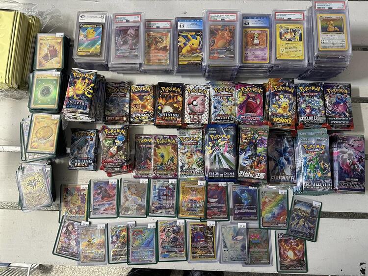 GRADED MYSTERY PACK (BOOSTER PACK) (POKEMON)