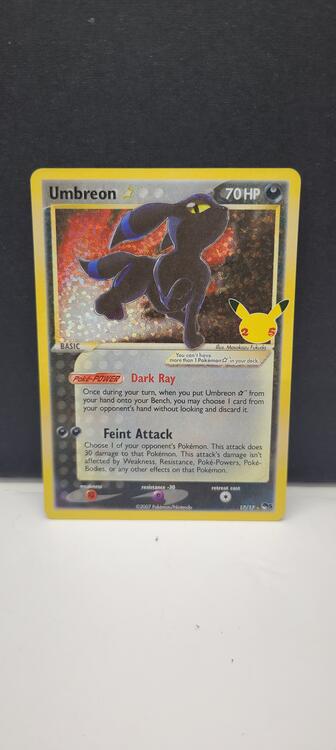 UMBREON 17/17 (POKEMON CELEBRATION) (usagé)
