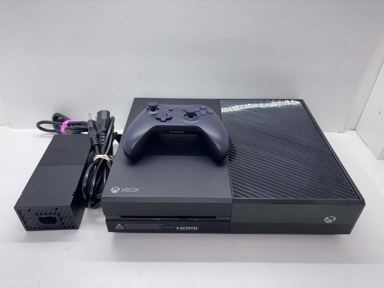 XBOX ONE BLACK - 1TB + 1 CONTROLLER (usagé)