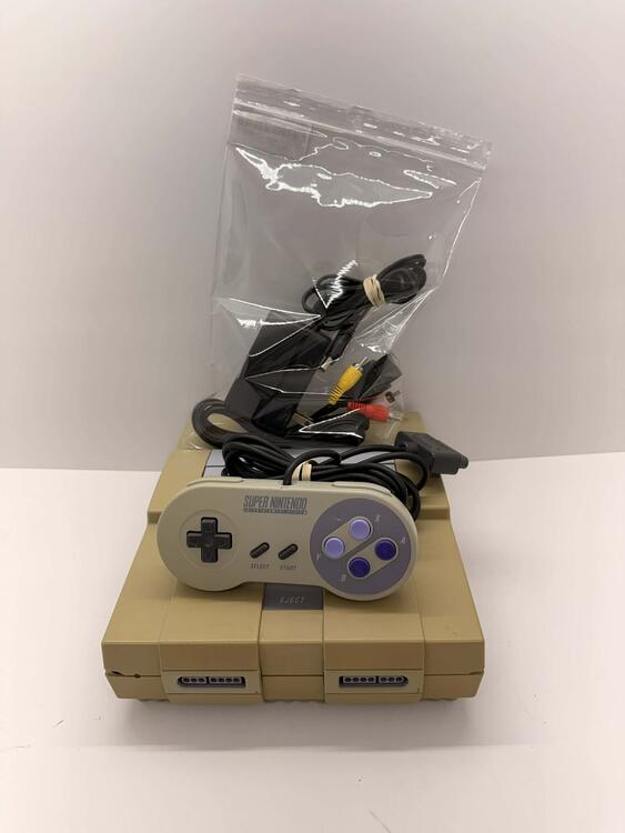 SUPER NINTENDO ENTERTAINMENT SYSTEM + 1 CONTROLLER