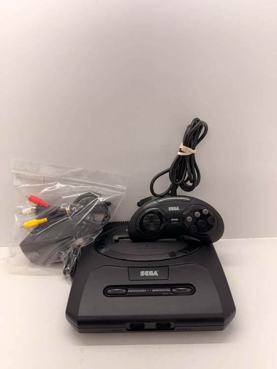 SEGA GENESIS MODEL 2 + 1 CONTROLLER