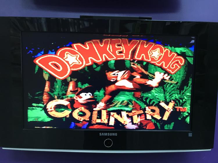 DONKEY KONG COUNTRY (COMPLETE IN BOX)
