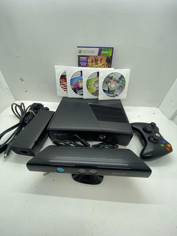XBOX 360 MODEL 2 BLACK - 120 GB KINECT BUNDLE + 1 CONTROLLER + 5 GAMES (usagé)