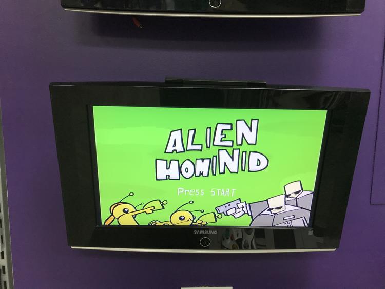 ALIEN HOMINID (COMPLETE IN BOX)