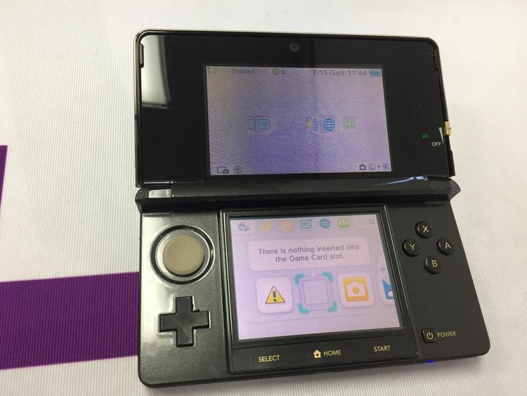 NINTENDO 3DS BLACK & GOLD THE LEGEND OF ZELDA 25TH ANNIVERSARY LIMITED EDITION (used)