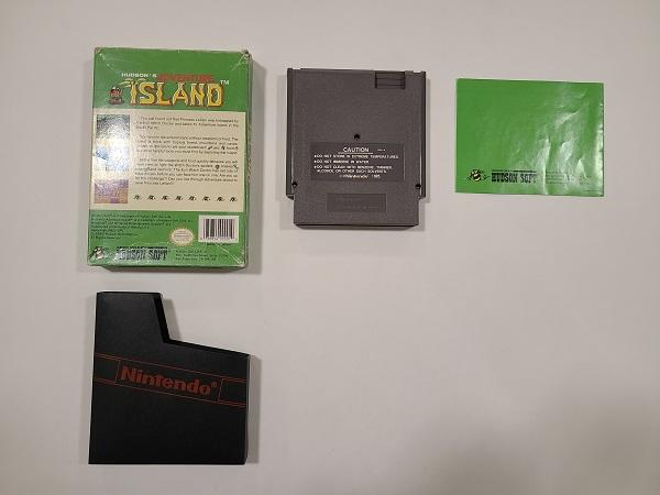 ADVENTURE ISLAND (COMPLETE IN BOX)