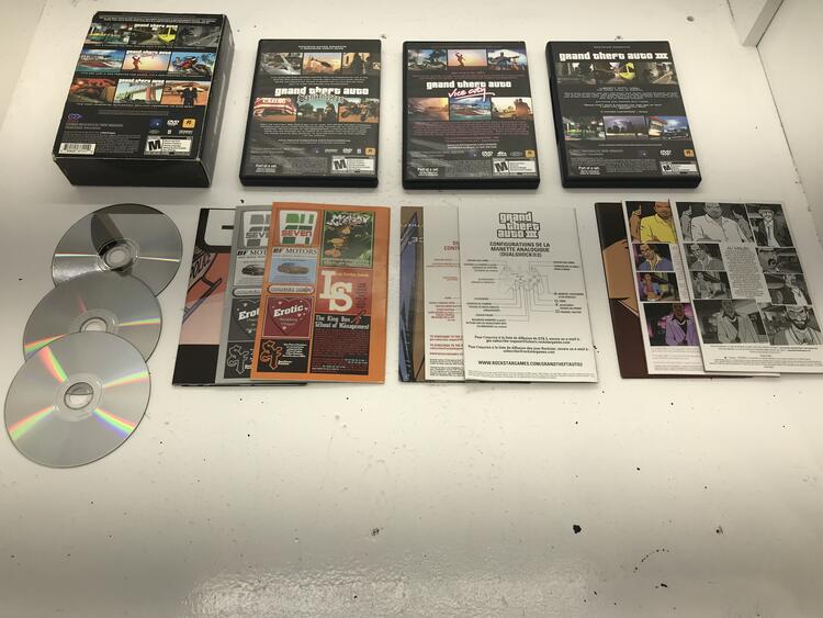 GRAND THEFT AUTO DOUBLE PACK (COMPLETE IN BOX / NO MAP) (usagé)