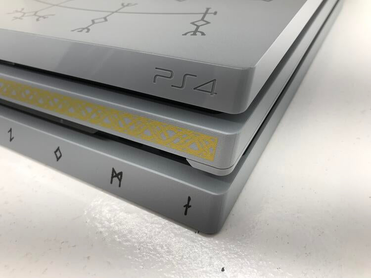 PLAYSTATION 4 PRO GOD OF WAR EDITION - 1TB + GAME (COMPLETE IN BOX) (used)