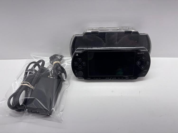 PSP 2001 BLACK + 2 GB MEMORY STICK + CASE (used)