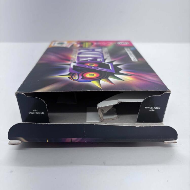 THE LEGEND OF ZELDA MAJORA'S MASK COLLECTOR'S EDITION (COMPLETE IN BOX)
