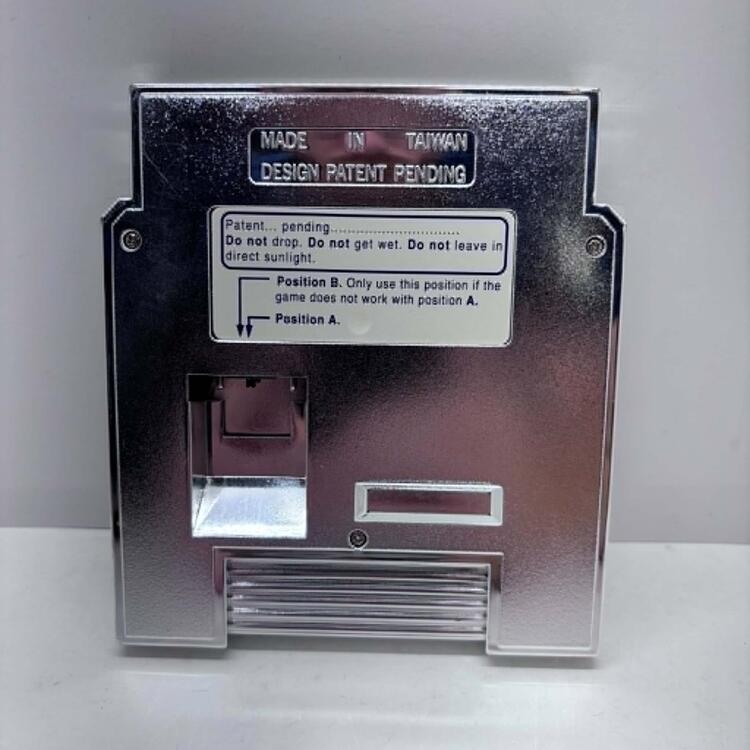 BEE 52 W/ REGISTRATION CARD (COMPLETE IN BOX)