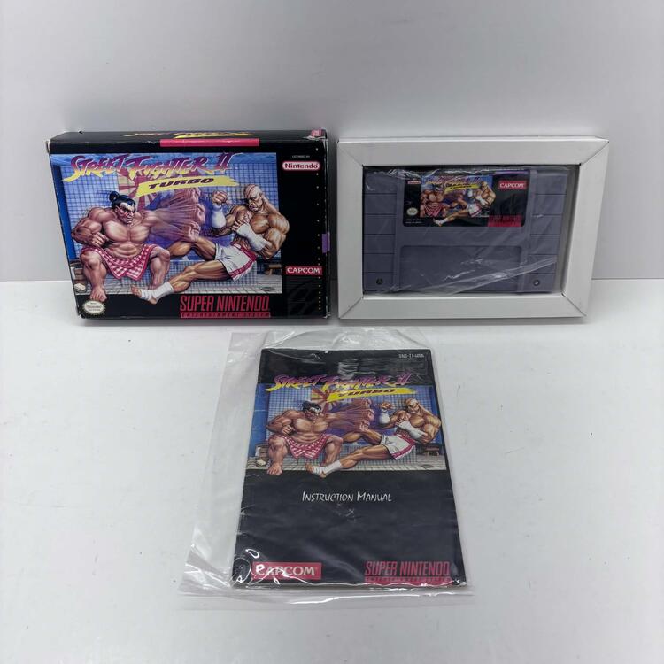 STREET FIGHTER II TURBO (COMPLETE IN BOX) (usagé)