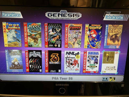 SEGA GENESIS MINI CONSOLE + 2 CONTROLLERS (CONSOLE PIRATÉ AVEC 110 JEUX) ** VOIR PHOTO (usagé)