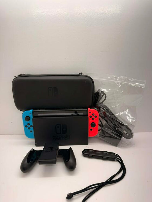 NINTENDO SWITCH MODEL 2 RED AND BLUE + CASE (usagé)