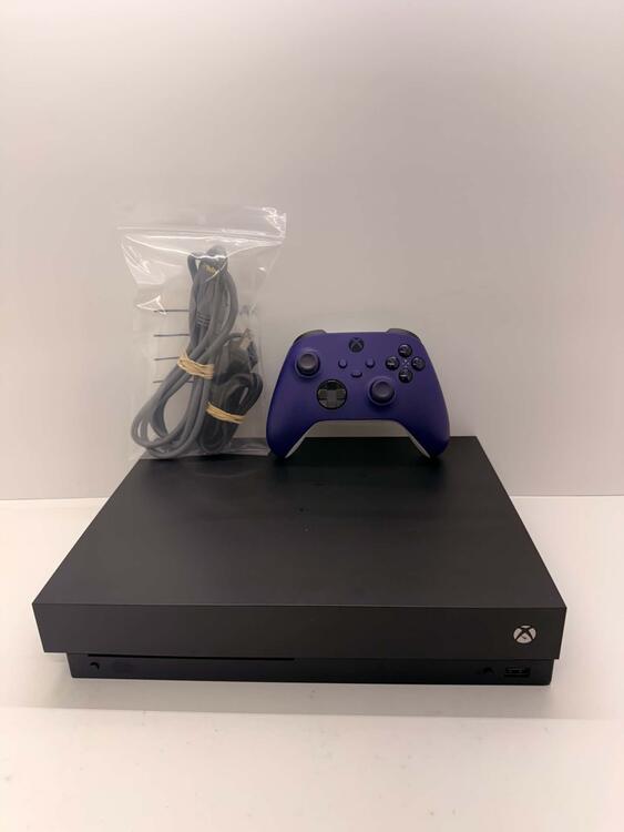 XBOX ONE X BLACK - 1TB + 1 CONTROLLER (usagé)