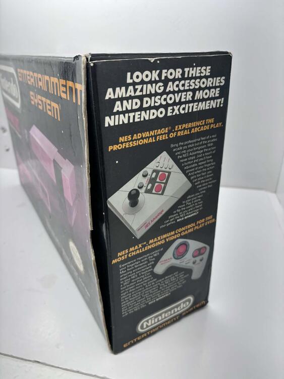NINTENDO ENTERTAINMENT SYSTEM ACTION SET (COMPLETE IN BOX) (used)