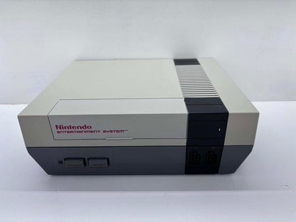 NINTENDO ENTERTAINMENT SYSTEM ACTION SET (COMPLETE IN BOX) (used)