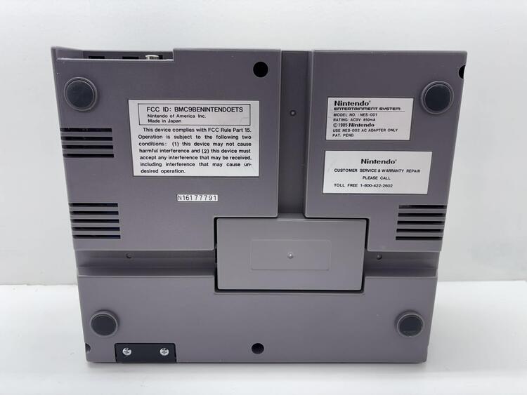 NINTENDO ENTERTAINMENT SYSTEM ACTION SET (COMPLETE IN BOX) (usagé)