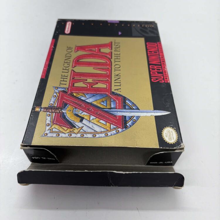 THE LEGEND OF ZELDA A LINK TO THE PAST (COMPLETE IN BOX W/ MAP)