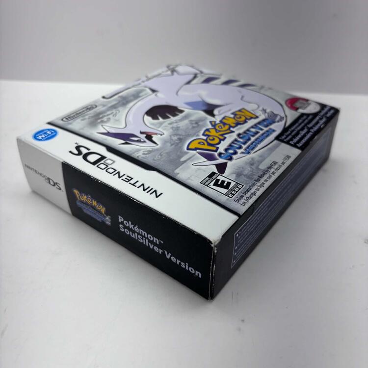 POKEMON SOULSILVER W/ POKEWALKER (COMPLETE IN BOX) (usagé)