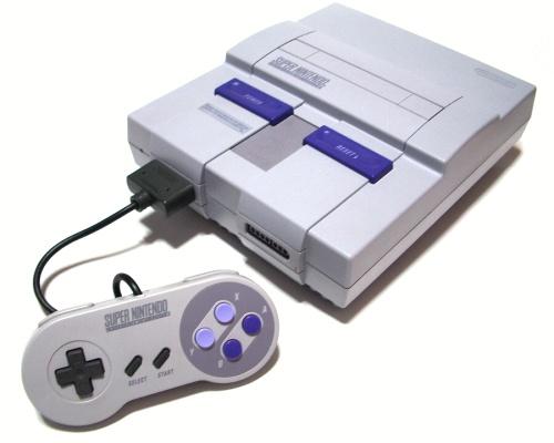 SUPER NINTENDO ENTERTAINMENT SYSTEM + 2 CONTROLLER (usagé)