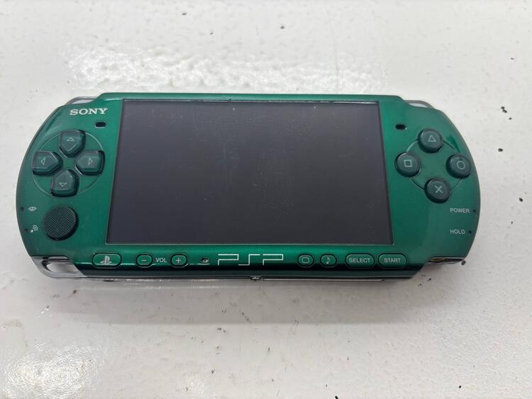 PSP 3001 GREEN METAL GEAR SOLID PEACE WALKER EDITION + GAME + 8B MEMORY CARD (usagé)