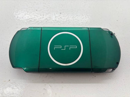 PSP 3001 GREEN METAL GEAR SOLID PEACE WALKER EDITION + GAME + 8B MEMORY CARD (usagé)