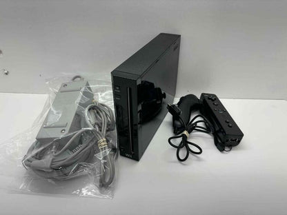 NINTENDO WII MODEL 1 BLACK + 1 REMOTE + 1 NUNCHUK