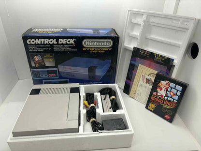 NINTENDO ENTERTAINMENT SYSTEM CONTROL DECK (COMPLETE IN BOX) (used)