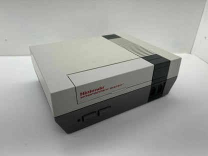 NINTENDO ENTERTAINMENT SYSTEM CONTROL DECK (COMPLETE IN BOX) (used)