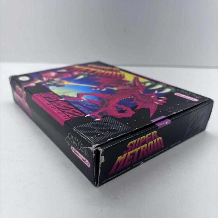 SUPER METROID (COMPLETE IN BOX)