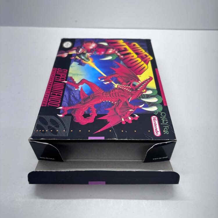 SUPER METROID (COMPLETE IN BOX) (usagé)