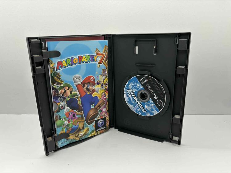 GAMECUBE JET BLACK MARIO PARTY 7 BUNDLE / 2 CONTROLLERS + MICROPHONE (COMPLETE IN BOX) (used)