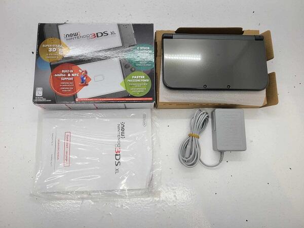 NEW NINTENDO 3DS XL BLACK (COMPLETE IN BOX) (usagé)