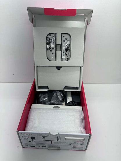 NINTENDO SWITCH OLED WHITE (COMPLETE IN BOX)