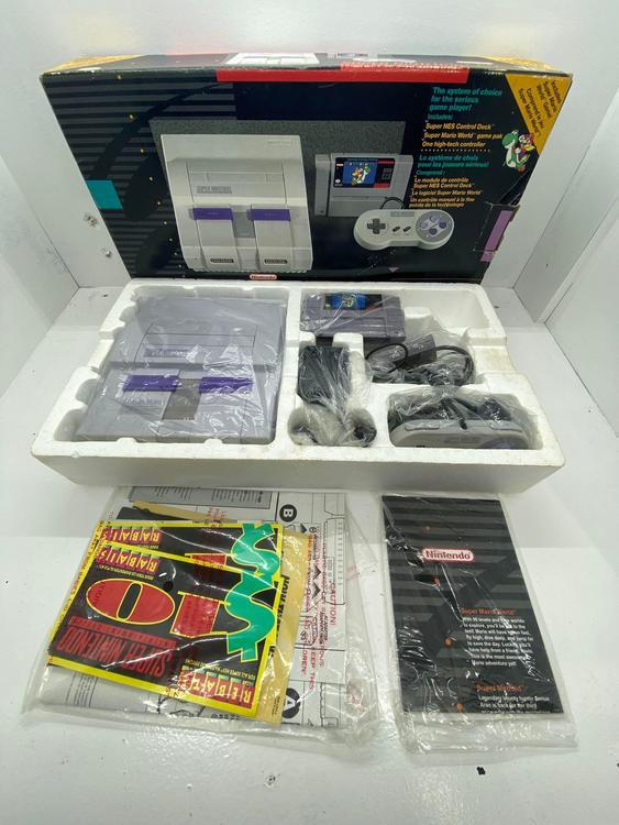 SUPER NINTENDO ENTERTAINMENT SYSTEM SUPER MARIO WORLD EDITION (COMPLETE IN BOX) (usagé)