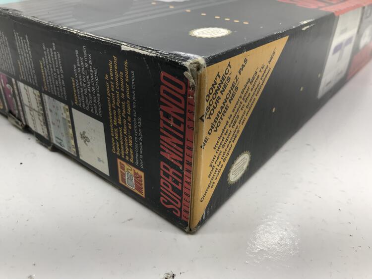 SUPER NINTENDO ENTERTAINMENT SYSTEM SUPER MARIO WORLD EDITION (COMPLETE IN BOX) (usagé)