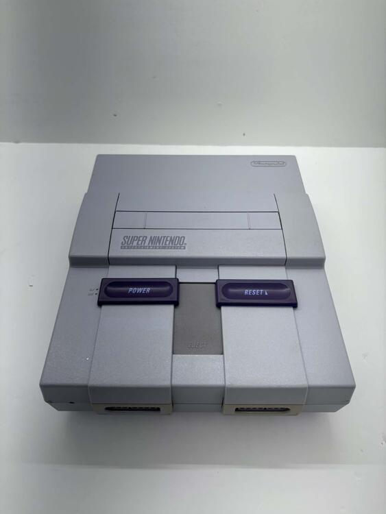 SUPER NINTENDO ENTERTAINMENT SYSTEM SUPER MARIO WORLD EDITION - 1 CONTROLLER (COMPLETE IN BOX / NO INSTALLATION SETUP CARD)