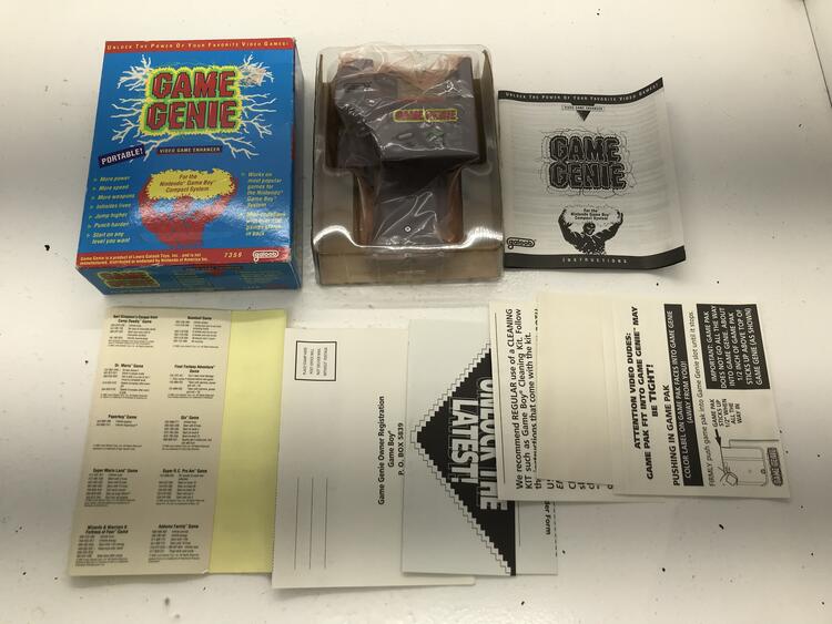 GAME GENIE (COMPLETE IN BOX) (GAMEBOY)