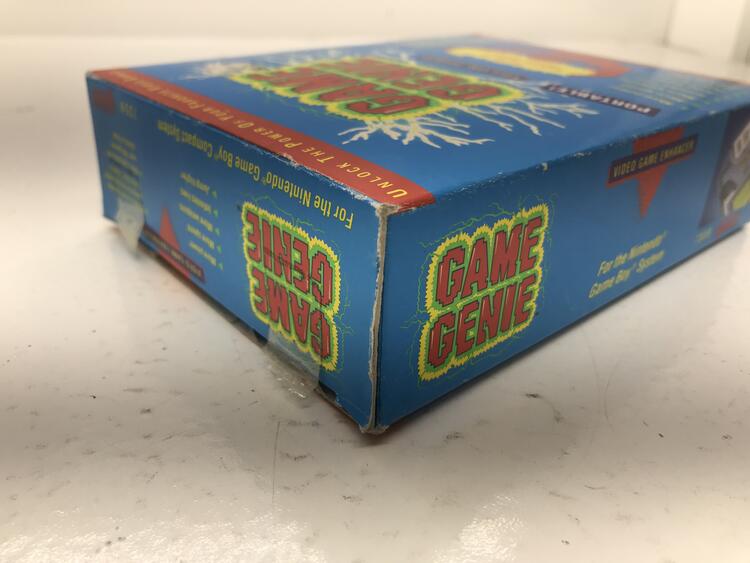 GAME GENIE (COMPLETE IN BOX) (GAMEBOY)