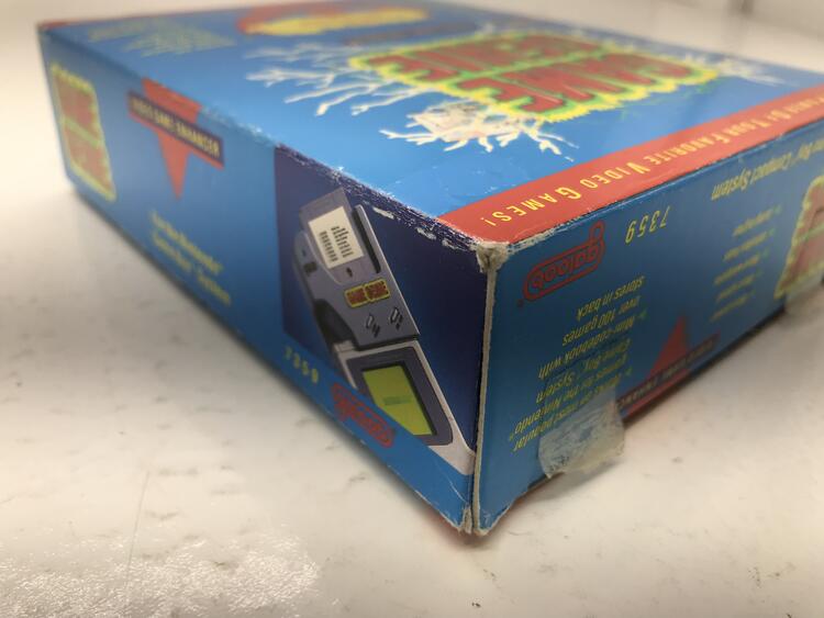 GAME GENIE (COMPLETE IN BOX) (GAMEBOY)