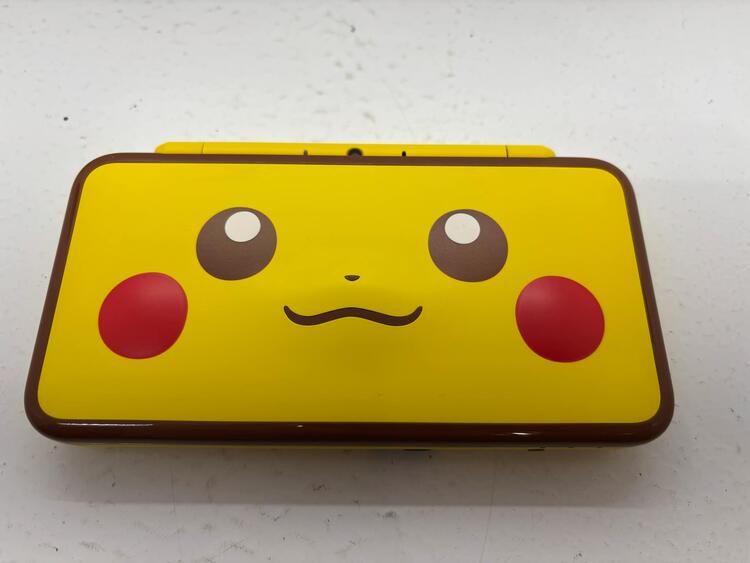 NEW NINTENDO 2DS XL PIKACHU EDITION (WITH BOX)